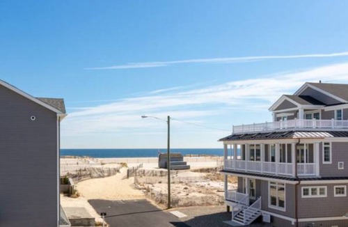 Normandy Beach House | Simply Stunning 5 Star Experience