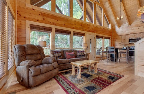 Gatlinburg Cabin | Simply Unforgettable by Jackson Mountain Rentals