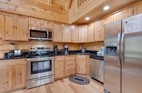 Gatlinburg Cabin | Simply Unforgettable by Jackson Mountain Rentals