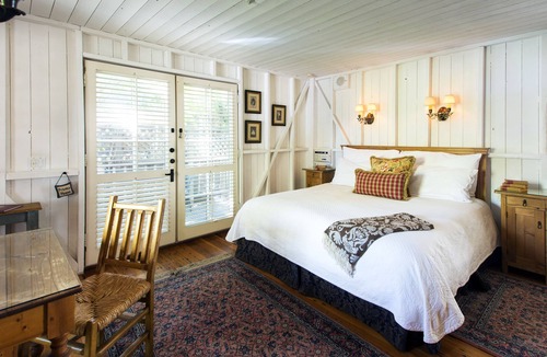 Upper East Bed & Breakfast | Simpson House Inn