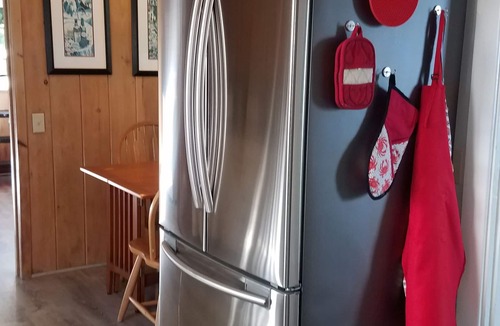 Retsil Cottage | Sinclair Beach Cottage - Waterfront, Amazing Views!