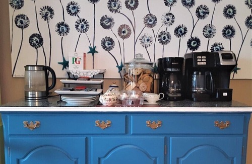 Southport House | Sinderellas Rockefellas Accommodation & Onsite Bridal Boutique