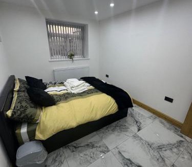 Levenshulme Apartment | Sindhu Luxury Bungalow