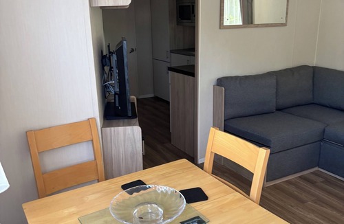 Clacton-on-Sea House | Singh&Leite Family caravan with lovely Decking