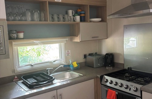 Clacton-on-Sea House | Singh&Leite Family caravan with lovely Decking