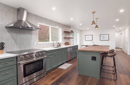 Winchester House | Singing Waters at N. Umpqua