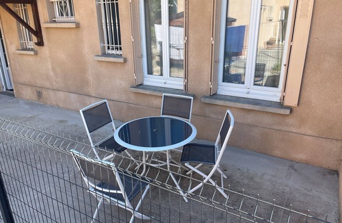Villefranche-de-Lauragais House | Single-storey house. Close to freeway exit, train station and Canal du Midi.