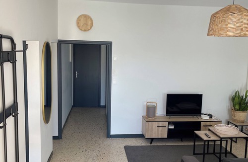Villefranche-de-Lauragais House | Single-storey house. Close to freeway exit, train station and Canal du Midi.