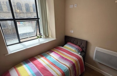 Bradford Apartment | Single Attractive Studio Flat