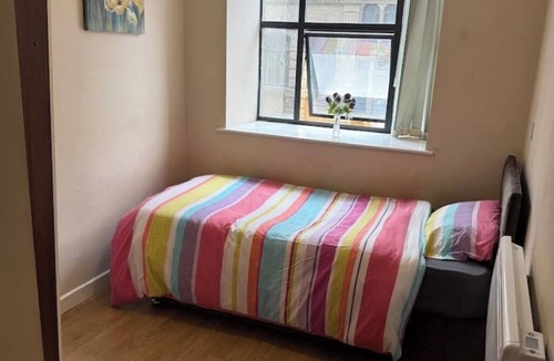 Bradford Apartment | Single Attractive Studio Flat