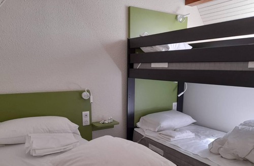 Eaux-Bonnes Ski Chalet | Single Bed in Gîte .