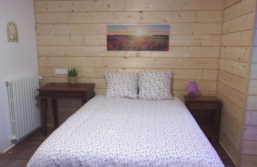 Romilly-sur-Seine Cottage | Single bedroom