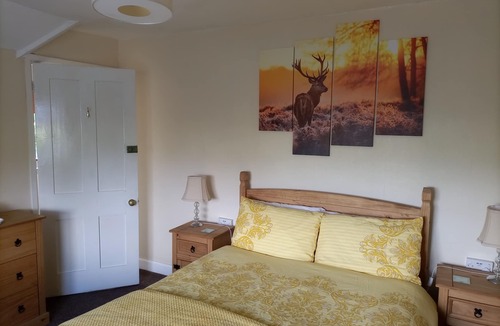 East Tisted Bed & Breakfast | Single Ensuite at Flossie's B&B