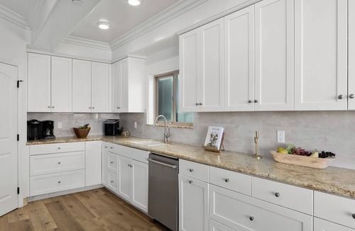 South Oceanside House | Single Family Beachfront Home, Private Beach P1735-0