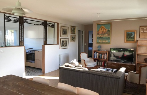 Chartres Cottage | Single-floor house in Chartres, cathedral view, accessible