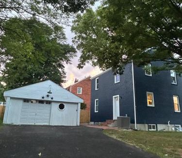 Silver Spring Apartment | Single home, 4 beds, 2 baths