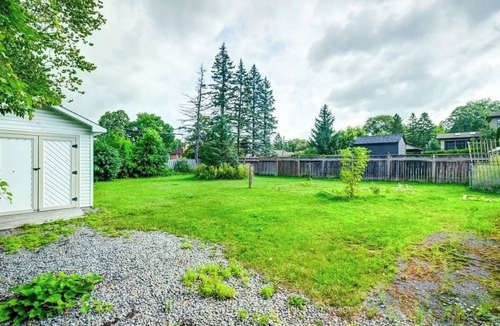 Alta Vista House | Single home close to downtown, hospitals, shops, and mall.