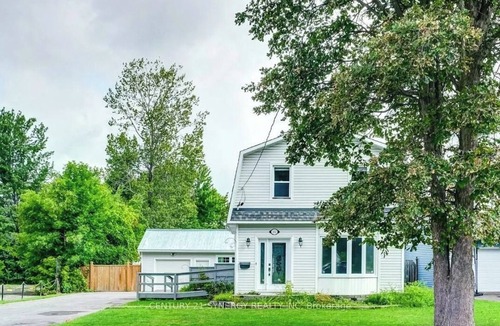 Alta Vista House | Single home close to downtown, hospitals, shops, and mall.