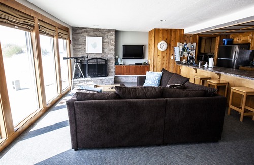 Bayshore House | Single Level, 2 King suites, on the beach, with 36" wide doors for accessibility