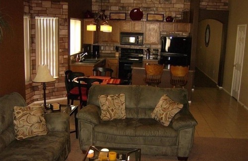 San Tan Valley House | Single Level! 3B 2B Johnson Ranch.
