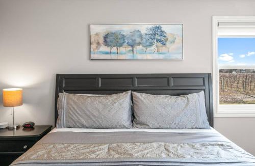 Virgil House | Single Level Vineyard Home | 6 PPL | Pet Friendly