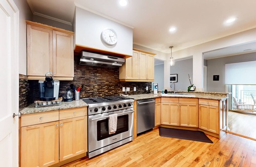 Cherrywood House | Single-level dog-friendly home with furnished deck, washer/dryer, AC