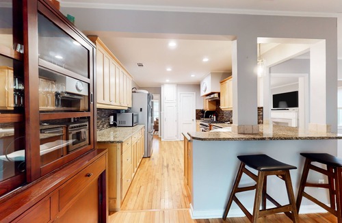 Cherrywood House | Single-level dog-friendly home with furnished deck, washer/dryer, AC