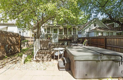 Rosedale House | Single Level Home Near KU Med + Plaza w/Hot Tub