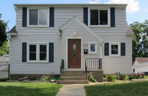 Northrup House | Single Level Living with Comfortable Recliners