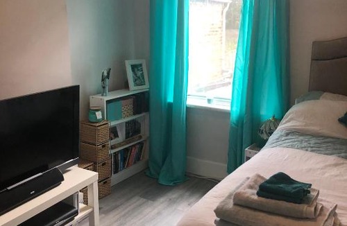Plumstead House | Single or double room in Plumstead - great prices
