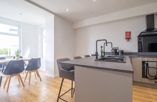 Grangemouth Apartment | Single Room #2 - Alexandra Apt