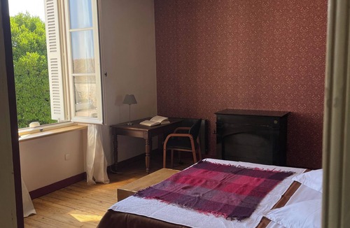 Ingrandes-de-Touraine Bed & Breakfast | Single room above the restaurant