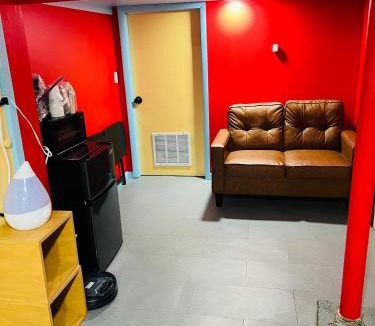 Irvington House | Single Room with Bathroom