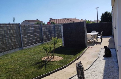 Bretignolles-sur-Mer House | single storey house