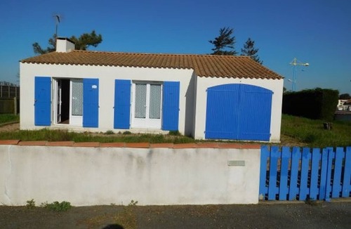 LʼAiguillon-sur-Mer House | Single-story house with garden, pets on request, near the beach