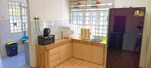 Taman Rapat Damai House | Single Storey Bungalow 12 pax