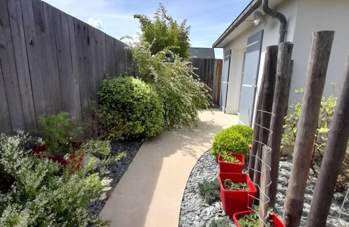 Lancieux House | Single-storey house with enclosed courtyard