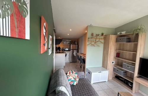 Merlimont Apartment | Single-storey studio with outdoor parking 200m from the dunes.