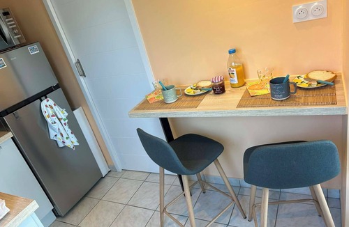 Merlimont Apartment | Single-storey studio with outdoor parking 200m from the dunes.
