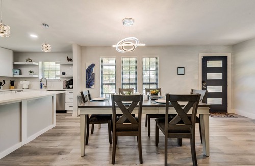 Carrollton House | Single Story 4 BR 3 Bath Pool, Modern and Updated