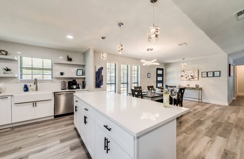 Carrollton House | Single Story 4 BR 3 Bath Pool, Modern and Updated