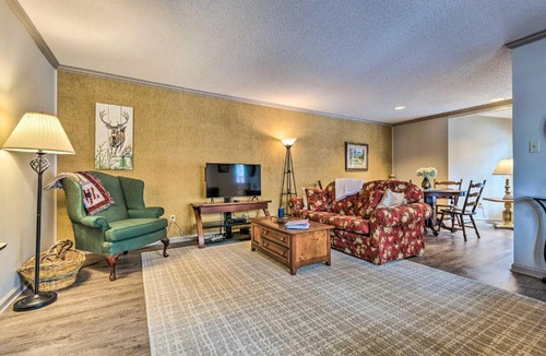 Fairfield Bay House | Single-Story Fairfield Bay Condo w/Deck!