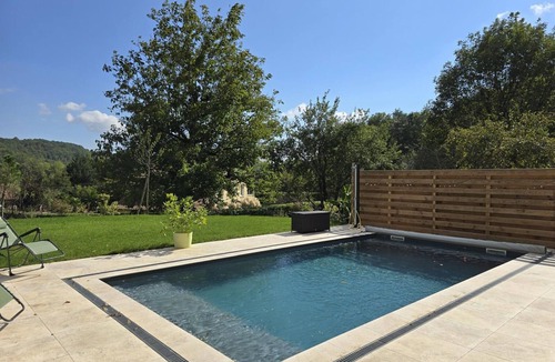 Chateau-l'Eveque Cottage | Single-story house with private pool and Wi-Fi in Château-l'Évêque