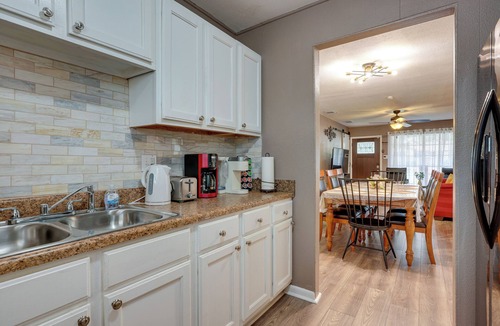 San Antonio House | Single-Story Home in San Antonio: Great Location!