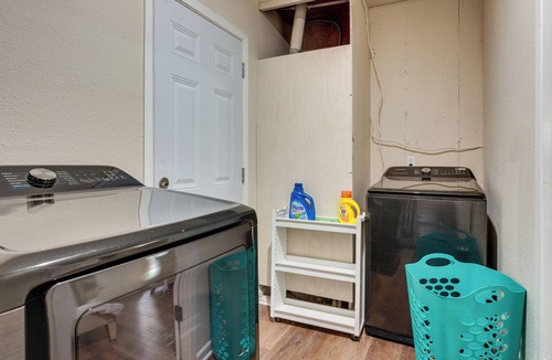San Antonio House | Single-Story Home in San Antonio: Great Location!