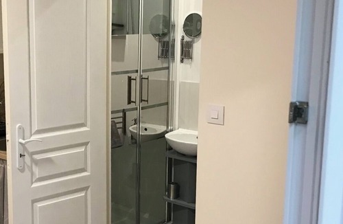 Saint-Cyr-en-Val Apartment | Single studio