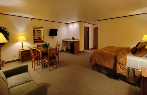 Ulysses Hotel | Single Tree Inn Hotel O