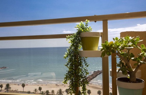 El Puig de Santa Maria Apartment | SingularStays El Puig Beach II