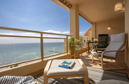El Puig de Santa Maria Apartment | SingularStays El Puig Beach II