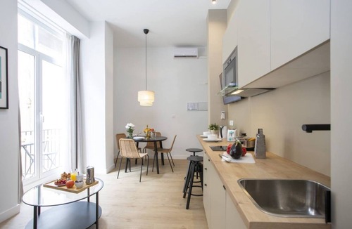 Valencia City Centre Apartment | Singular Stays Mercado Central VI